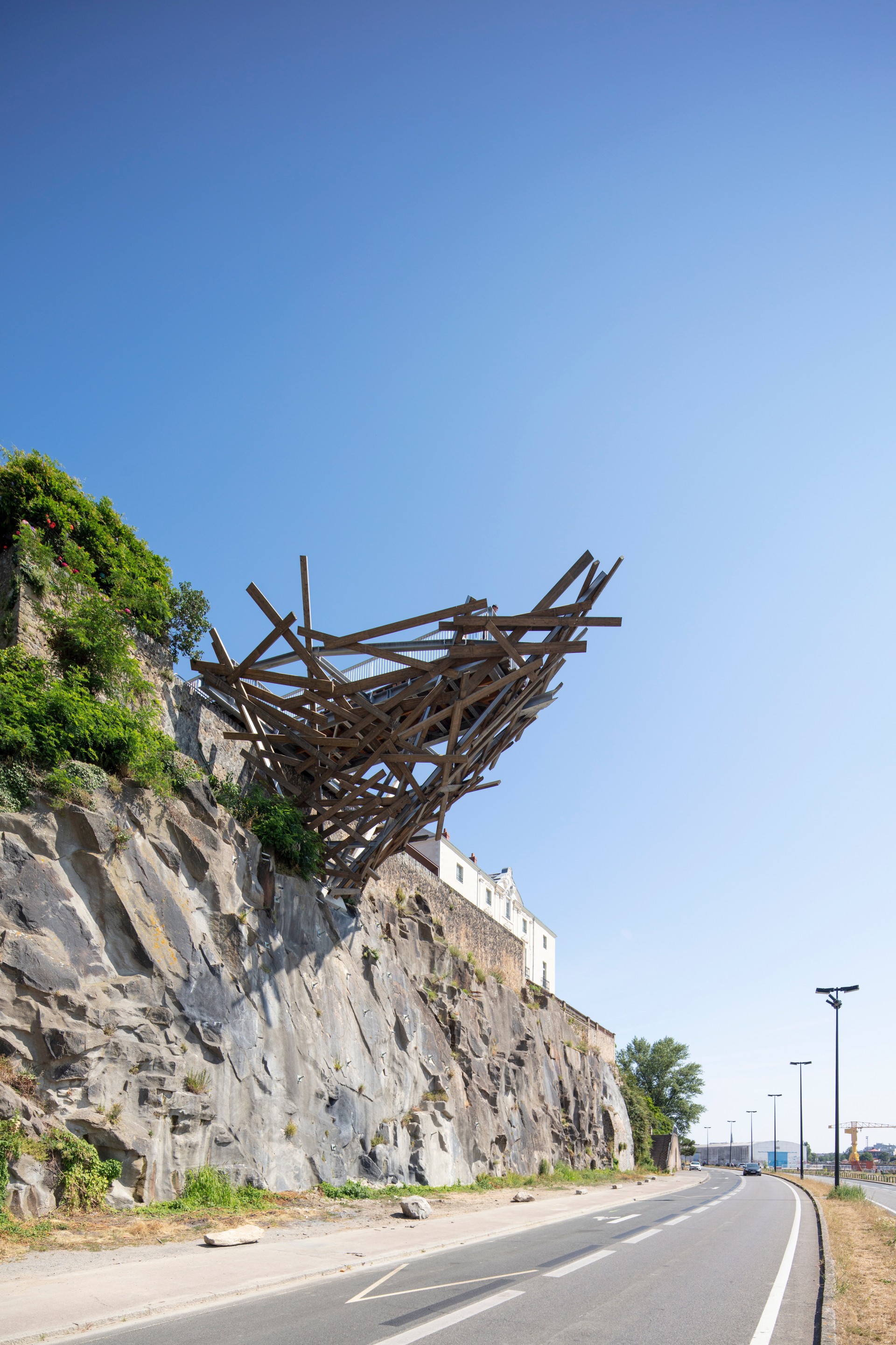 ifla-world-congress-2025-technical-tours_tadashi-kawamata-belvedere-de-l_hermitage-le-voyage-a-nantes-2019-martin-argyroglo-_-lvan-1.jpg